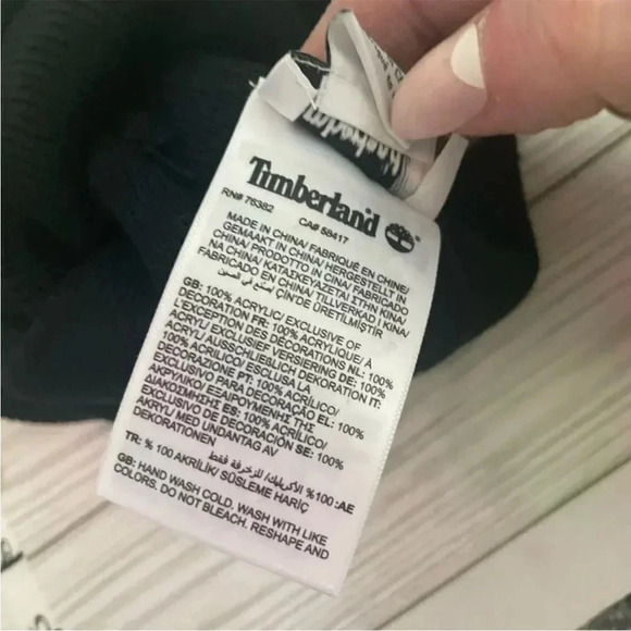 NWT STILL IN PLASTIC TIMBERLAND CUFFED BEANIE WITH TONAL PATCH IN BLACK … - Picture 8 of 8